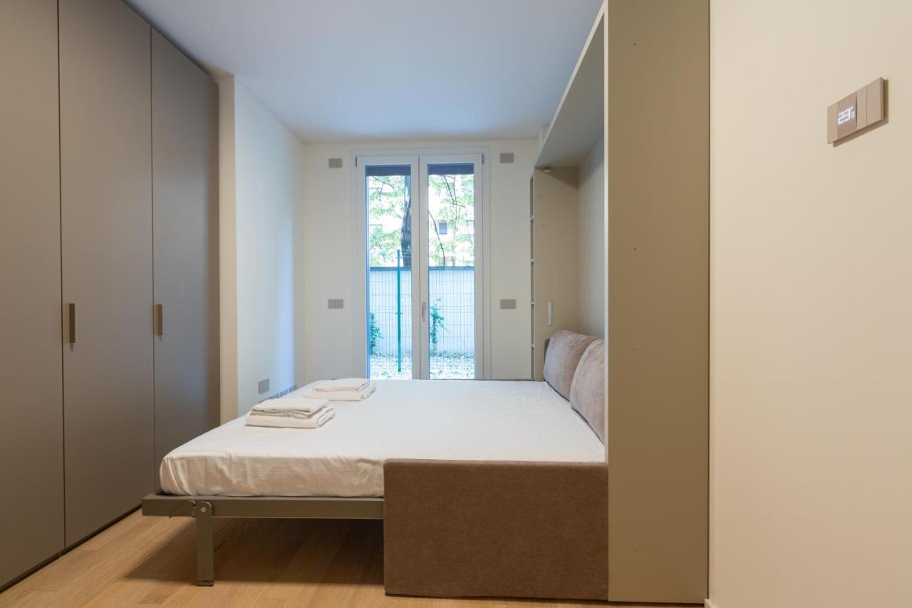 Cozy Flat With Parking Lägenhet Milano Exteriör bild